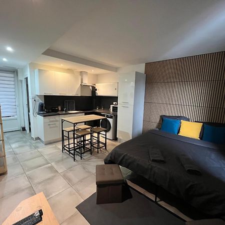 Studio Confortable Avec Balcon Villeneuve-sur-Lot Exterior photo