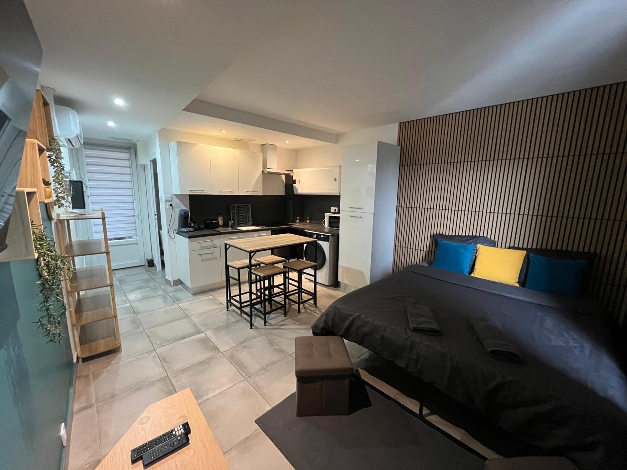 Studio Confortable Avec Balcon Villeneuve-sur-Lot Exterior photo